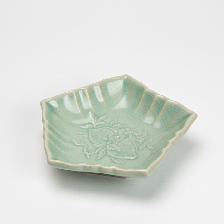 Goryeo (Korea) Celadon Incised “Gamyanggak” Pattern Pentagon Dish