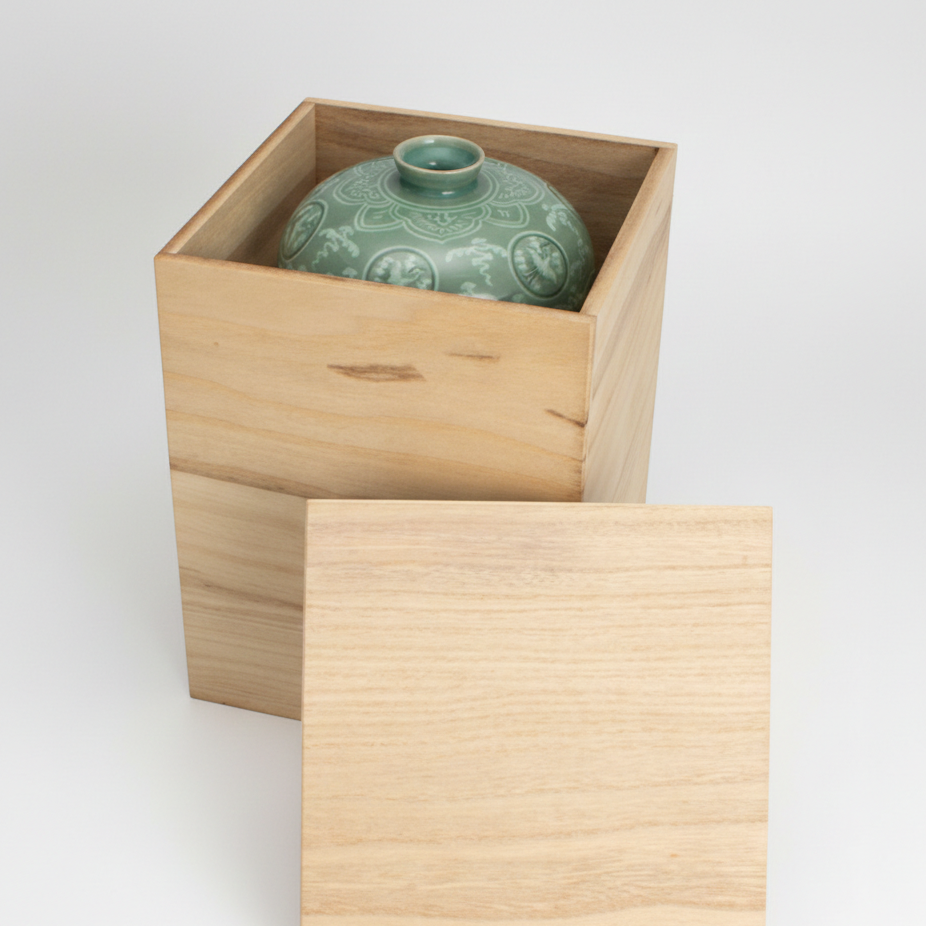 Replica of Goryeo (Korea) Celadon Inlaid Maebyeong with Cloud and Crane Design (National Treasure No. 68) - MEDIUM SIZE